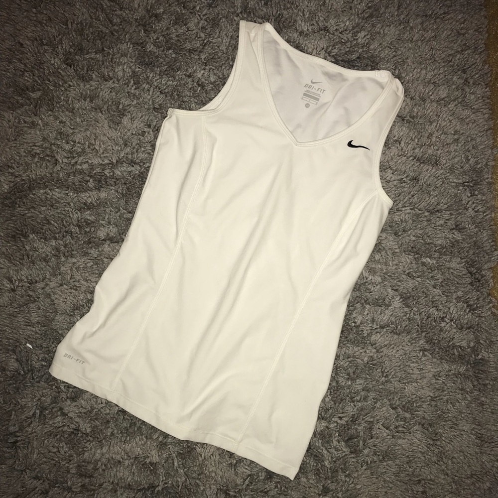Nike top ✨
